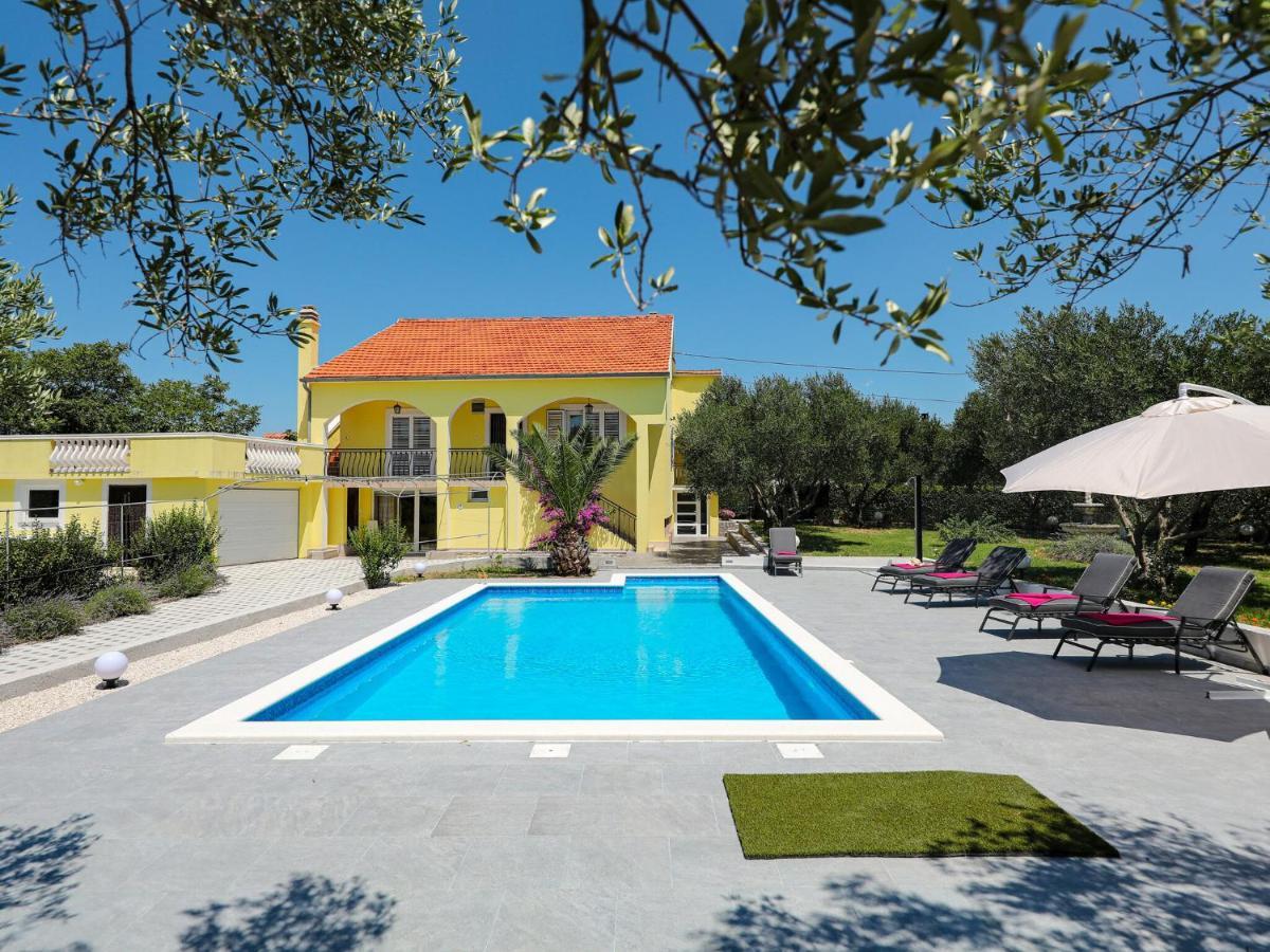 Lovely Holiday Home In Policnik With Private Pool Екстериор снимка