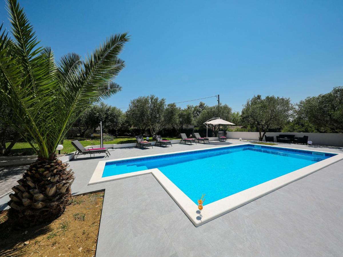 Lovely Holiday Home In Policnik With Private Pool Екстериор снимка
